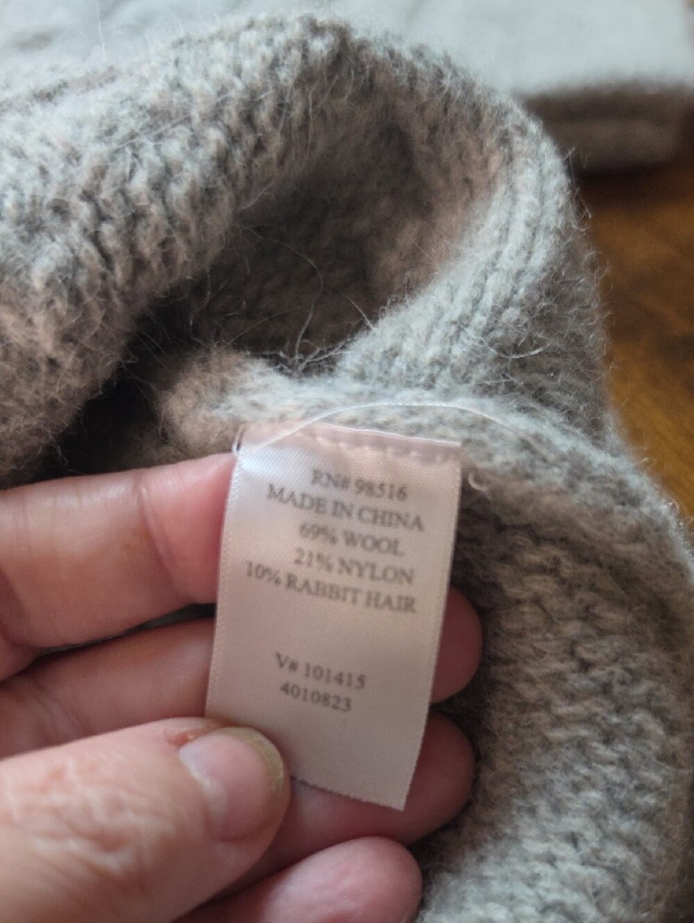 COLDWATER CREEK | Gray Taupe Wool Rabbit Hair Sequin Cable Knit Cardigan | XL - Picture 9 of 9